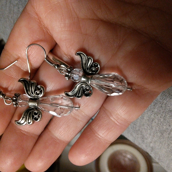 Nwot Angel Crystal Earrings - Picture 3 of 7